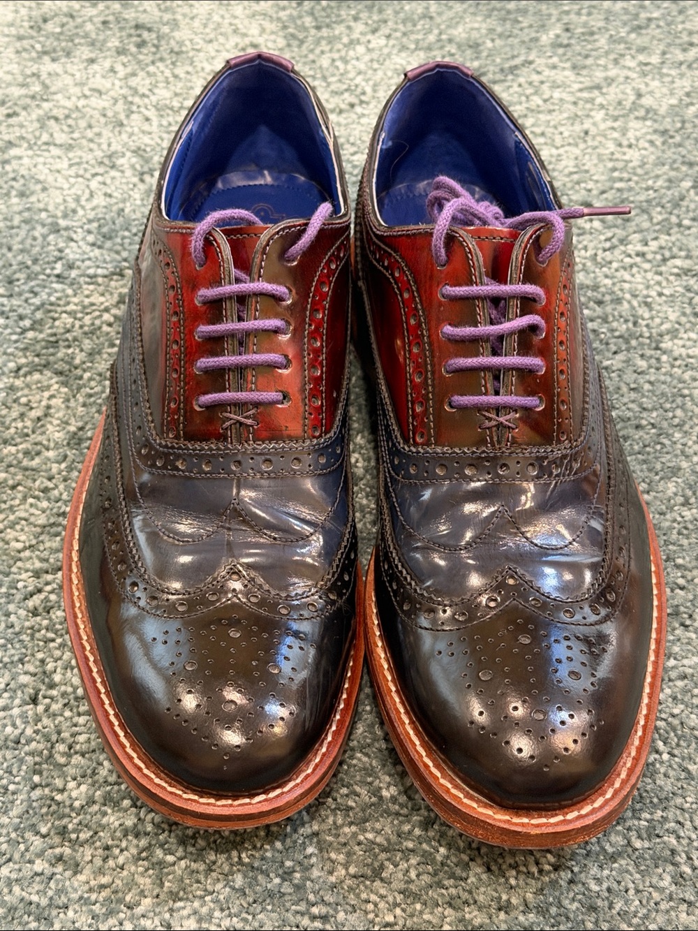 Ted Baker Men's Two-Tone leather Wingtip Oxfords in Black and Burgundy like new